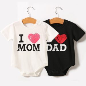 Unisex Baby Short Sleeve Romper – “Love Mom / Love Daddy” Cotton Bodysuit (59–90cm)